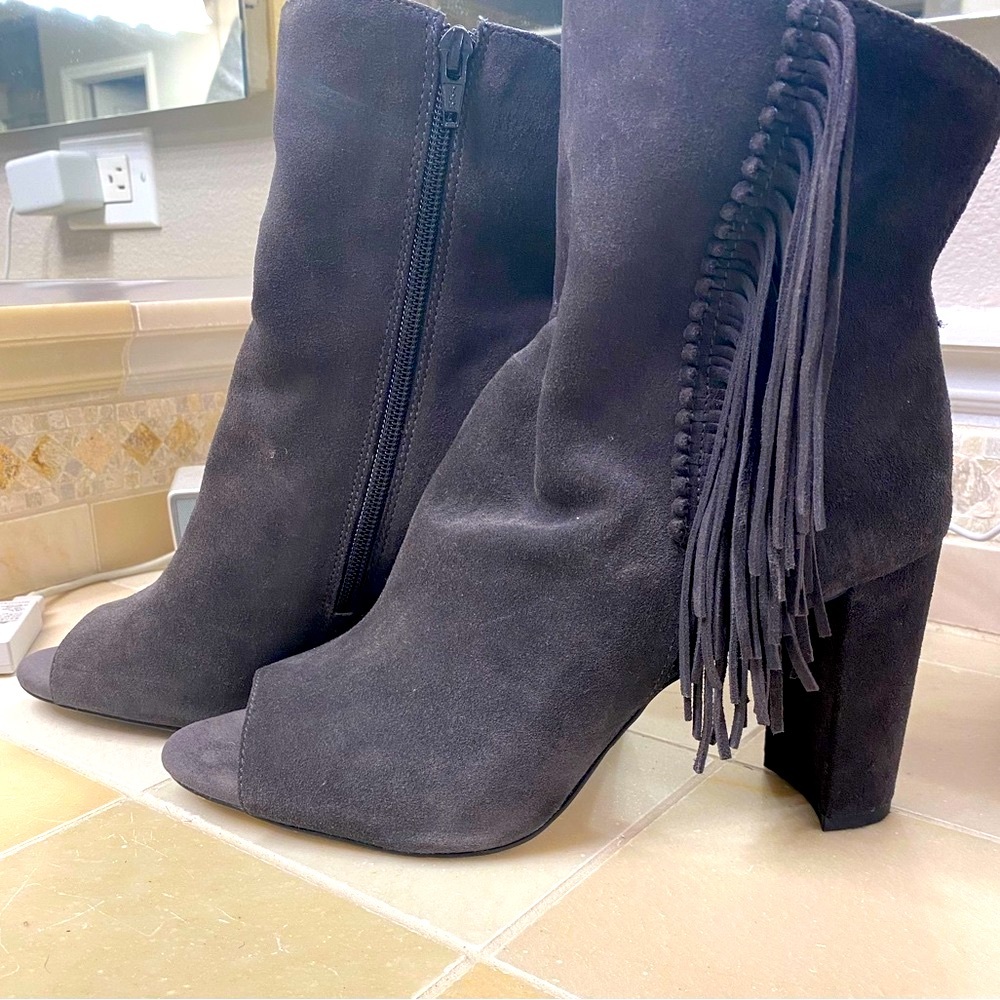Gianni Bini gray suede leather boot.